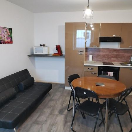Studio Proche De La Gare Et Du Centre Ville Chalons en Champagne Luaran gambar